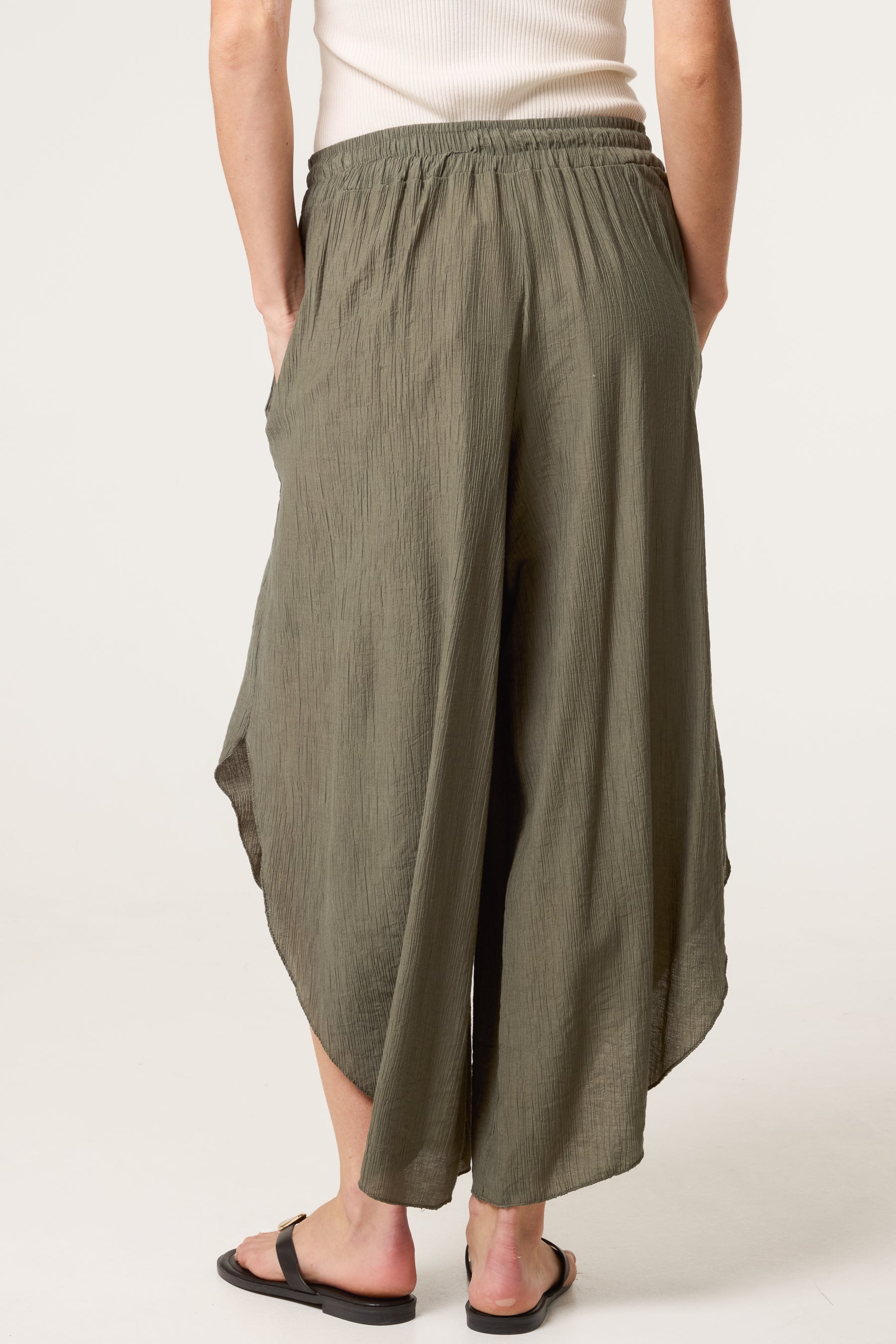 Wide Leg Crinkle Trouser