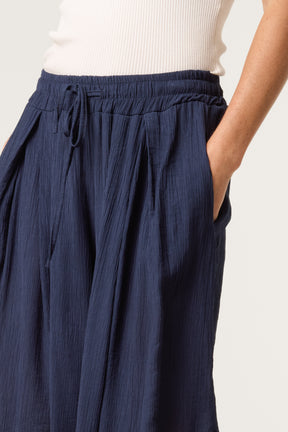 Wide Leg Crinkle Trouser