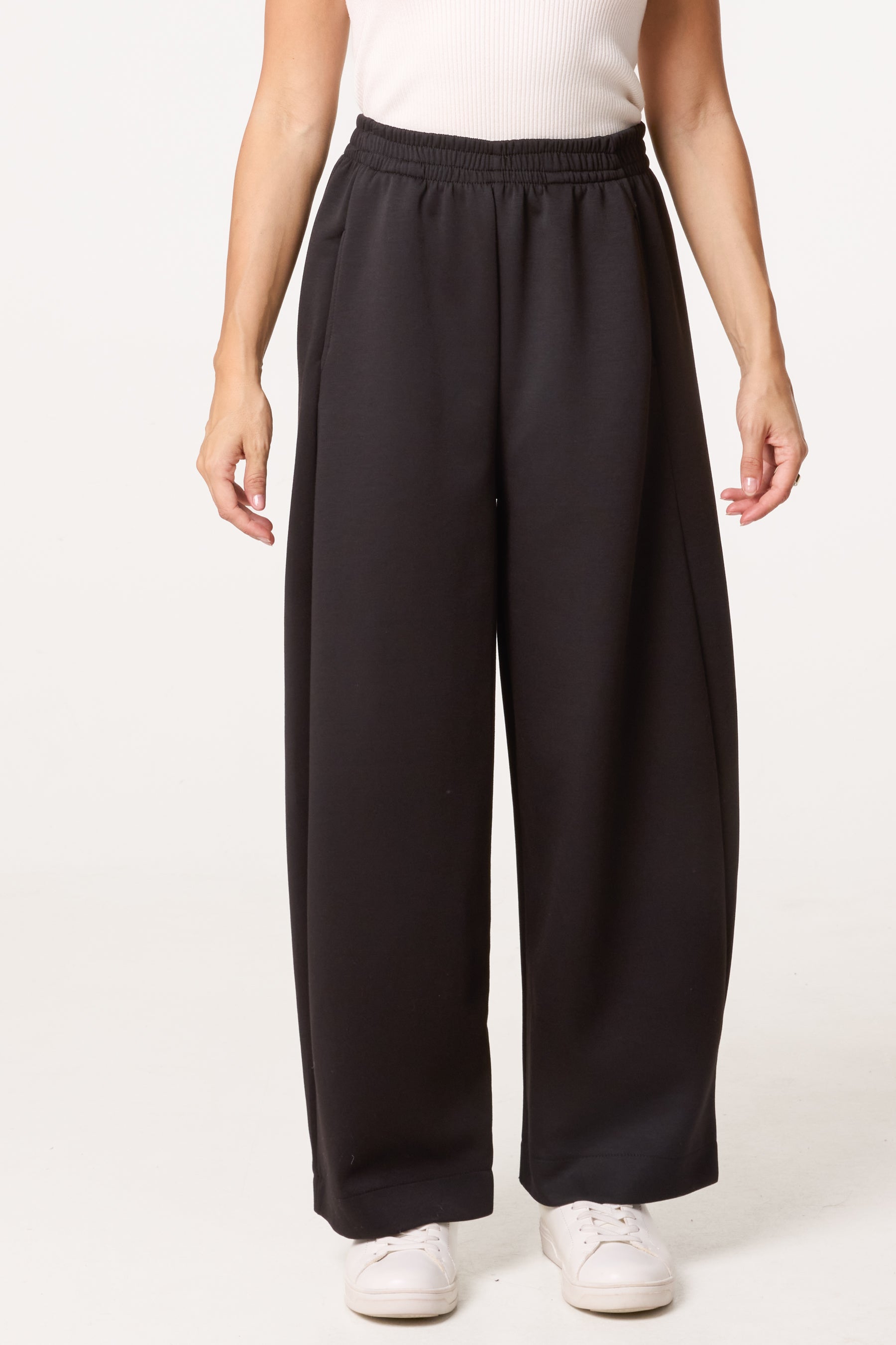 Essential Trousers With Pockets
