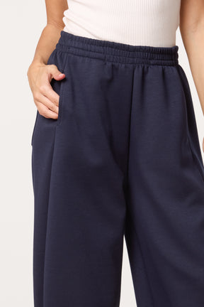 Essential Trousers With Pockets