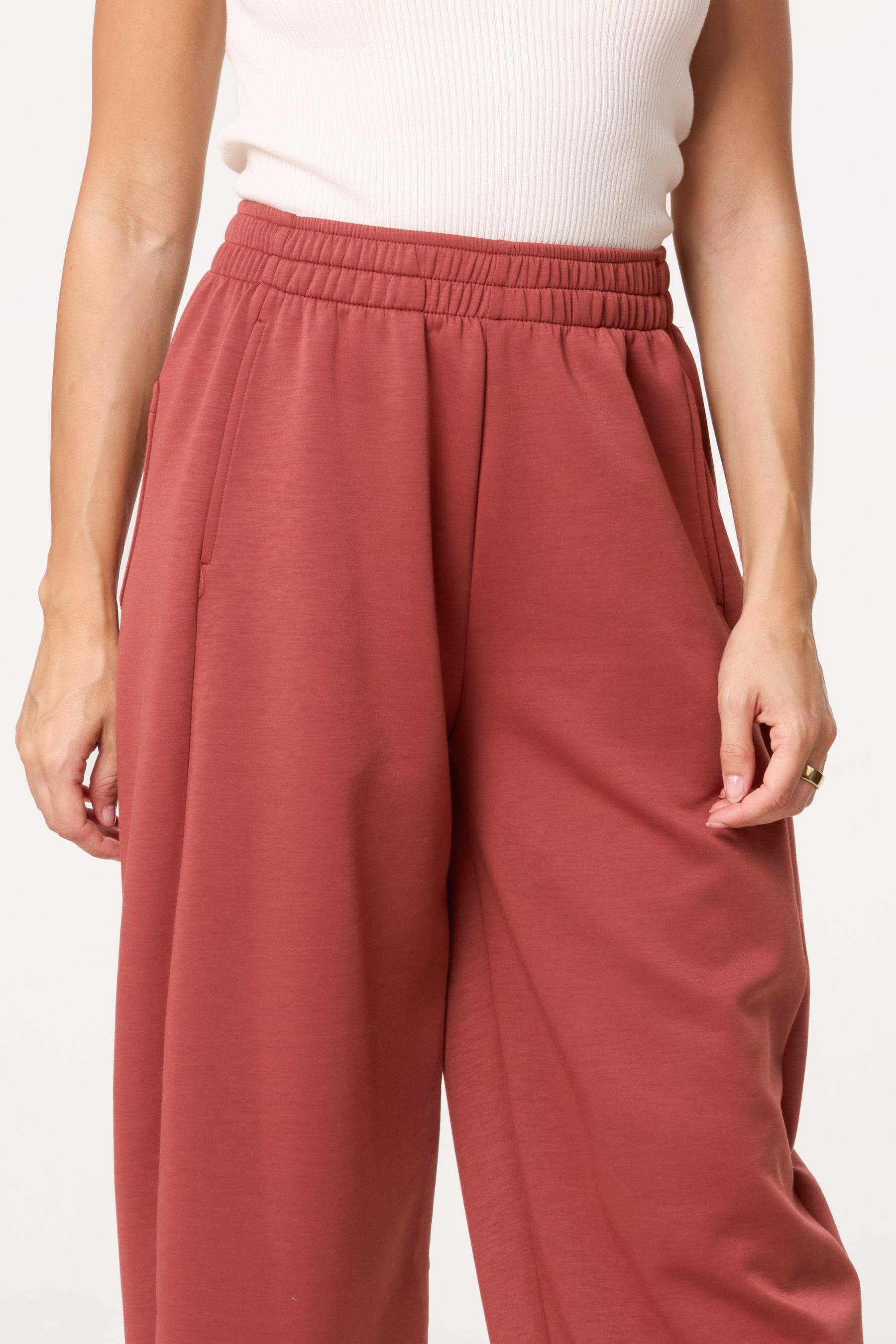 Essential Trousers With Pockets