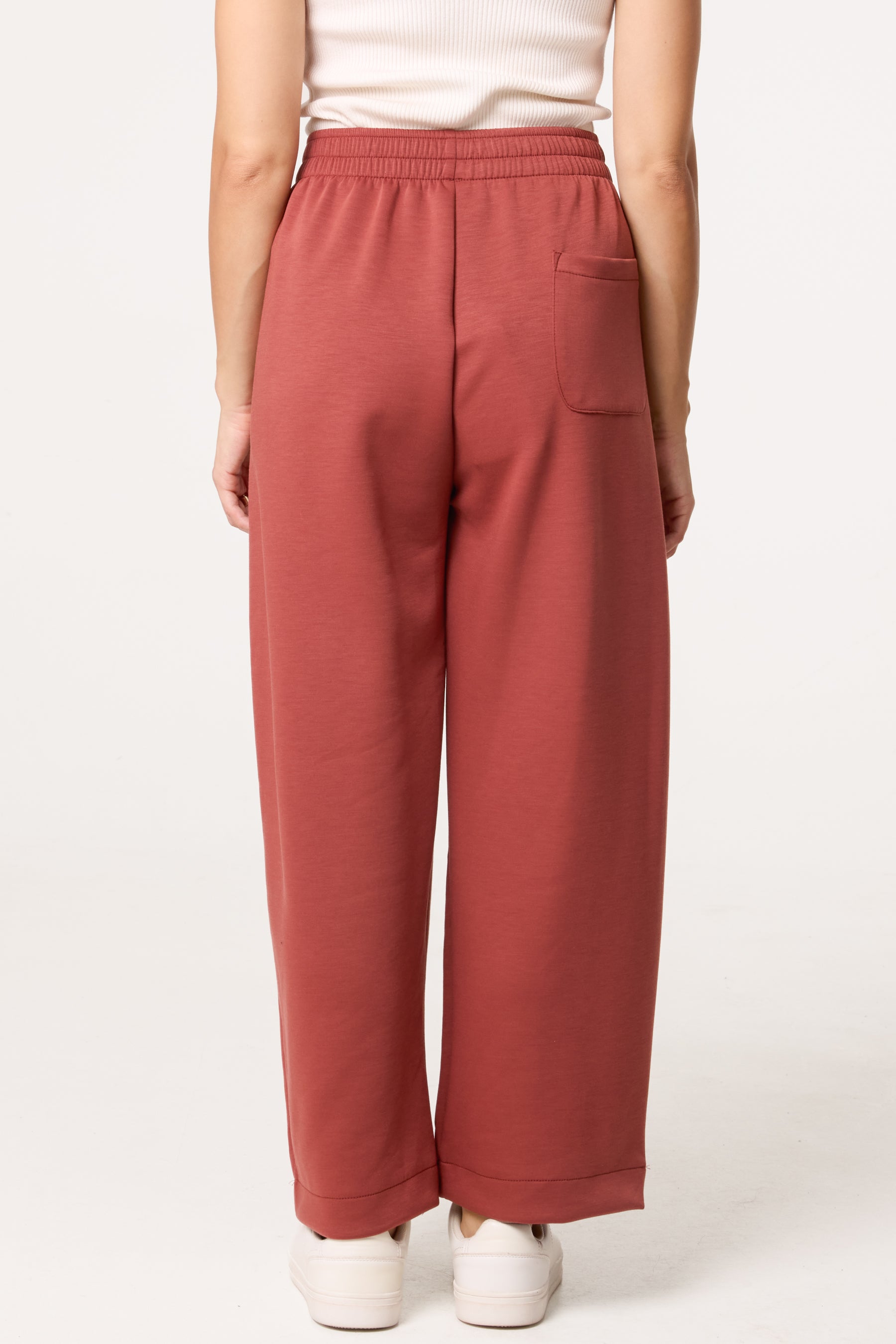 Essential Trousers With Pockets
