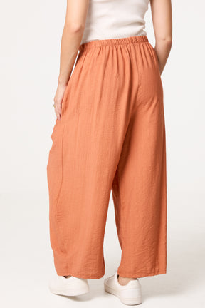 Wide-Leg Relaxed Trousers With Pockets