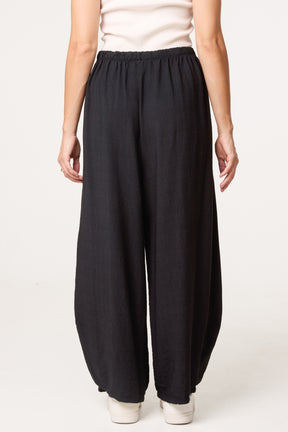 Wide-Leg Relaxed Trousers With Pockets