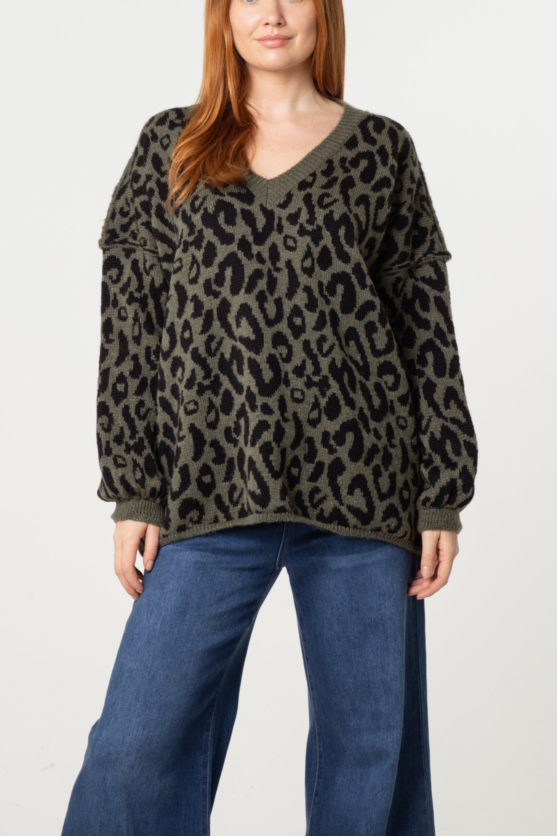 Oversized V-Neck Leopard Knit Jumper