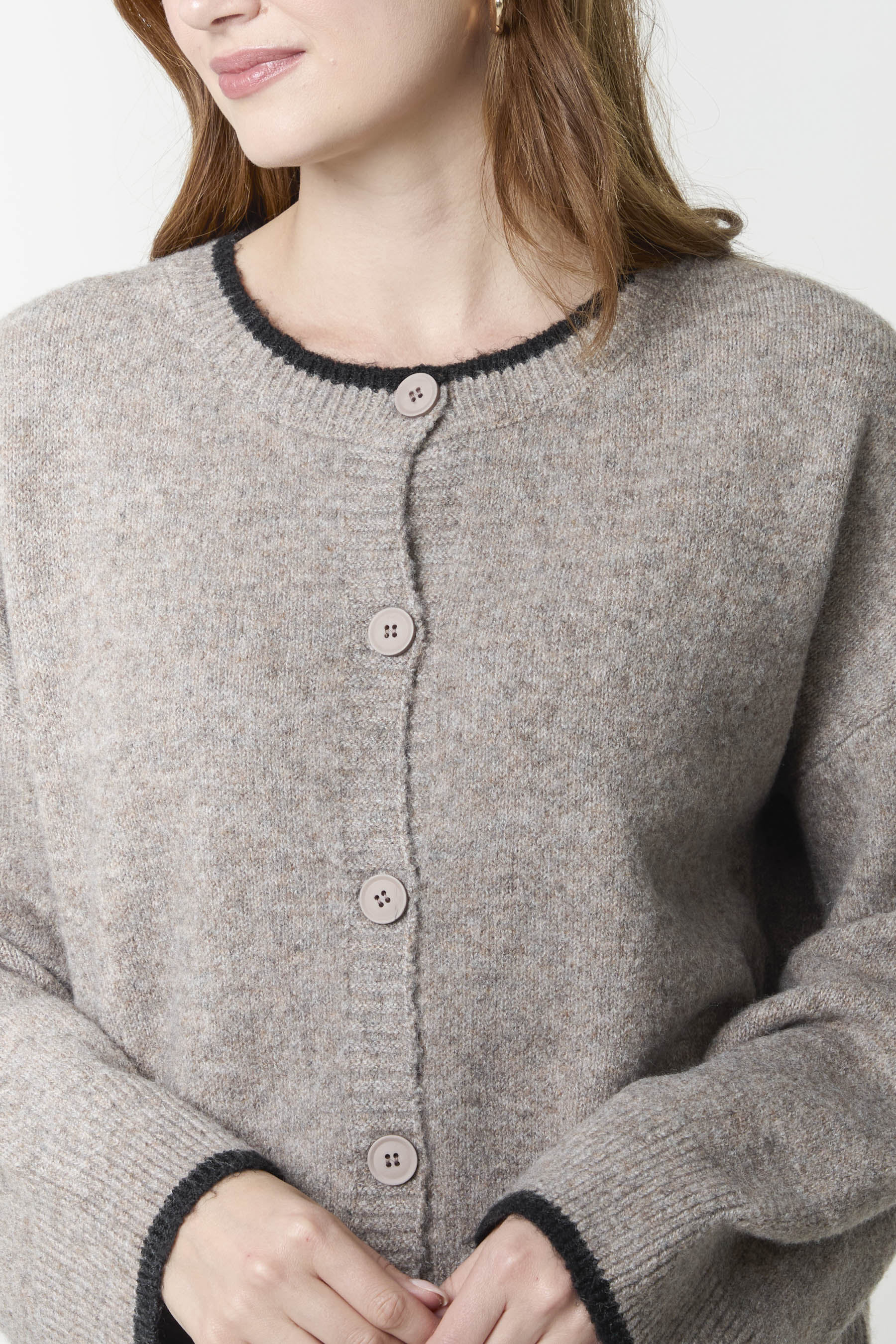 Two-Tone Contrast Edge Cardigan