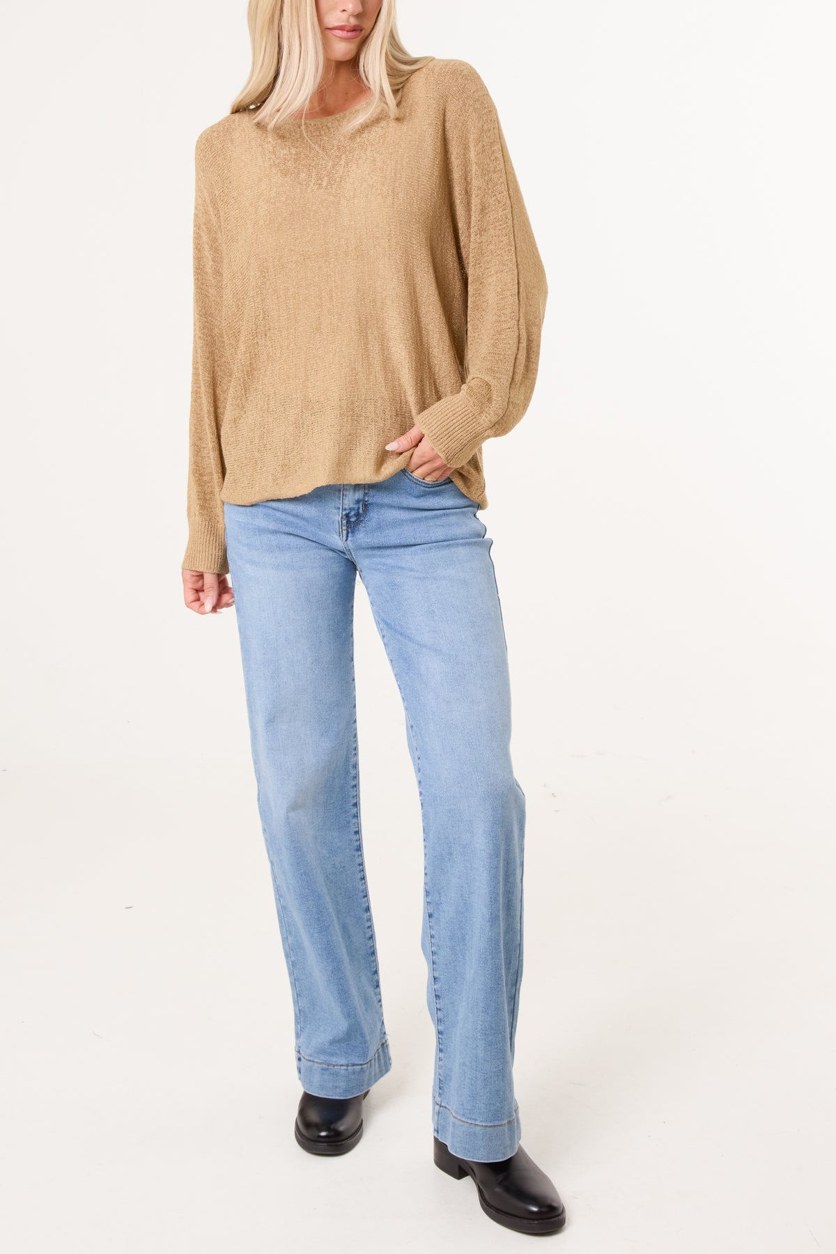 Round Neck Tape Yarn Light Knit Jumper
