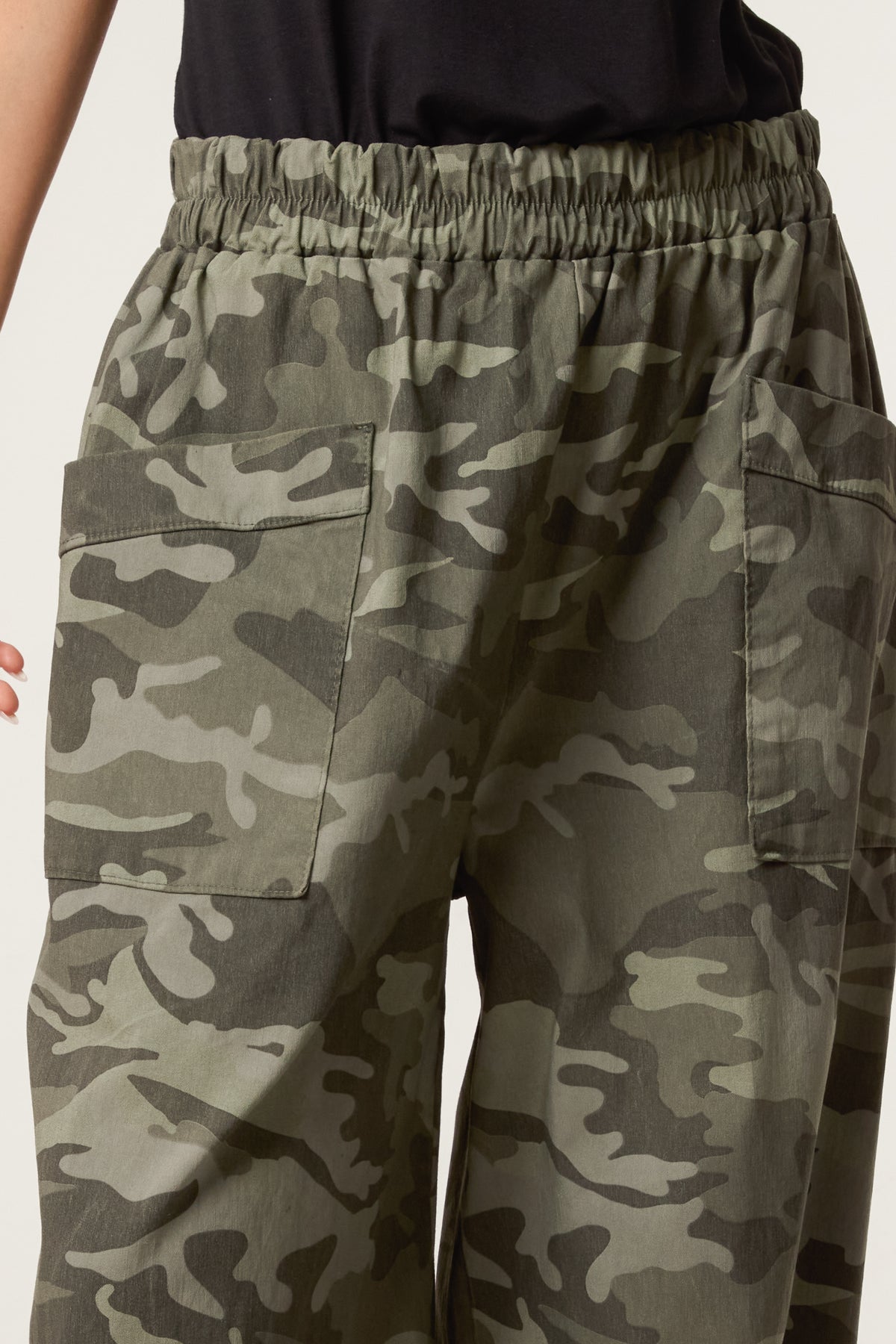 Camouflage Barrel Leg Trousers