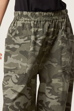 Camouflage Barrel Leg Trousers