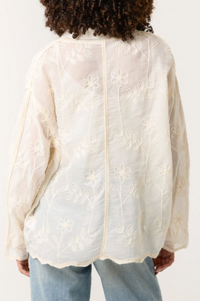 Daisy Embroidered Scallop Edge Shirt