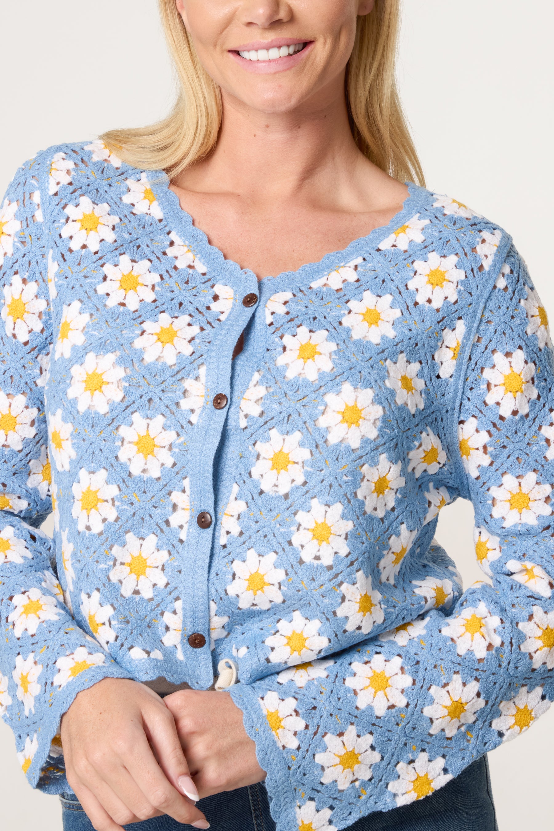 Daisy Crochet Scallop Cardigan