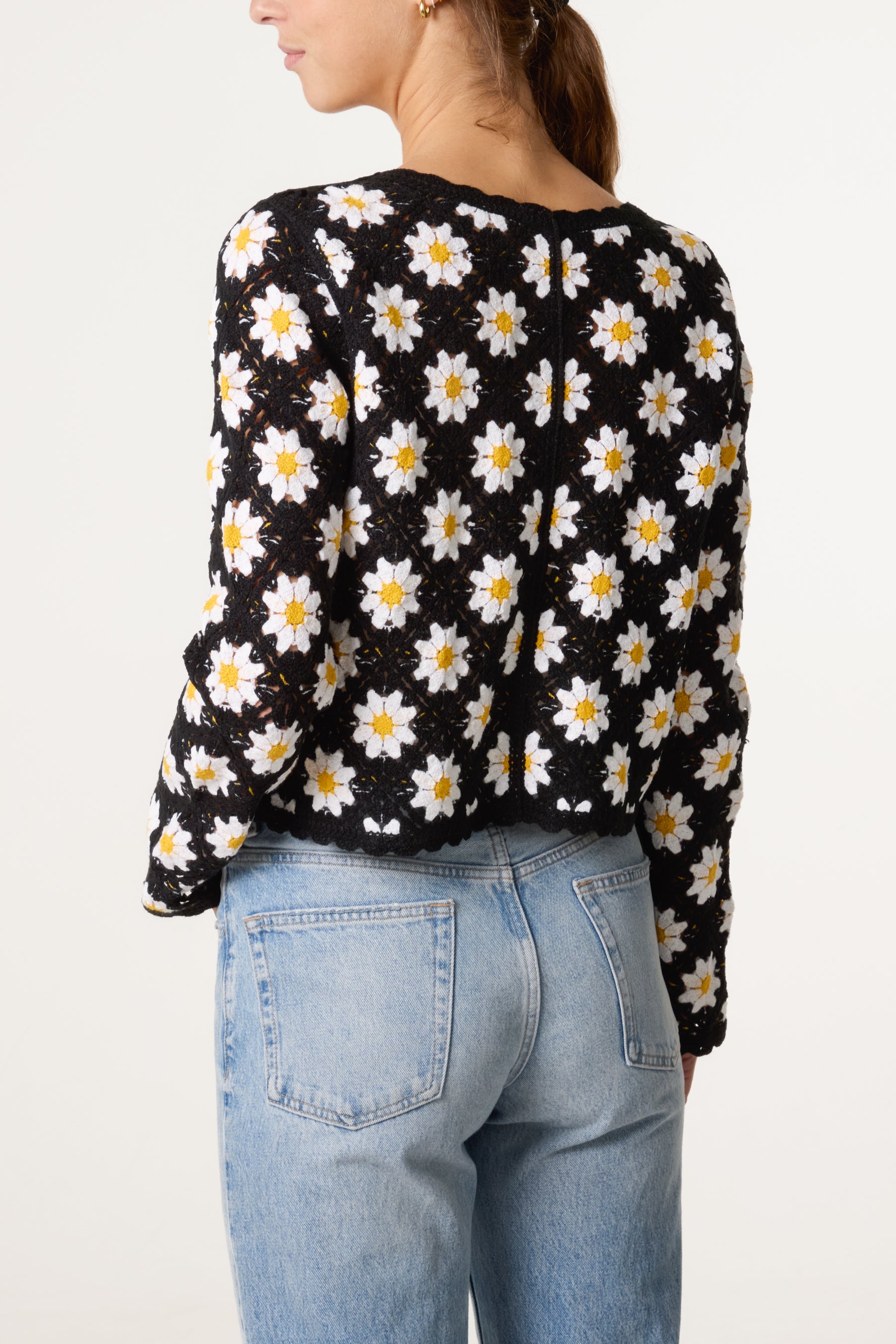 Daisy Crochet Scallop Cardigan