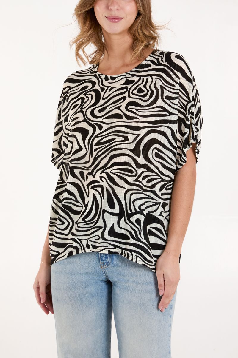 Abstract Swirl Short Sleeve Top