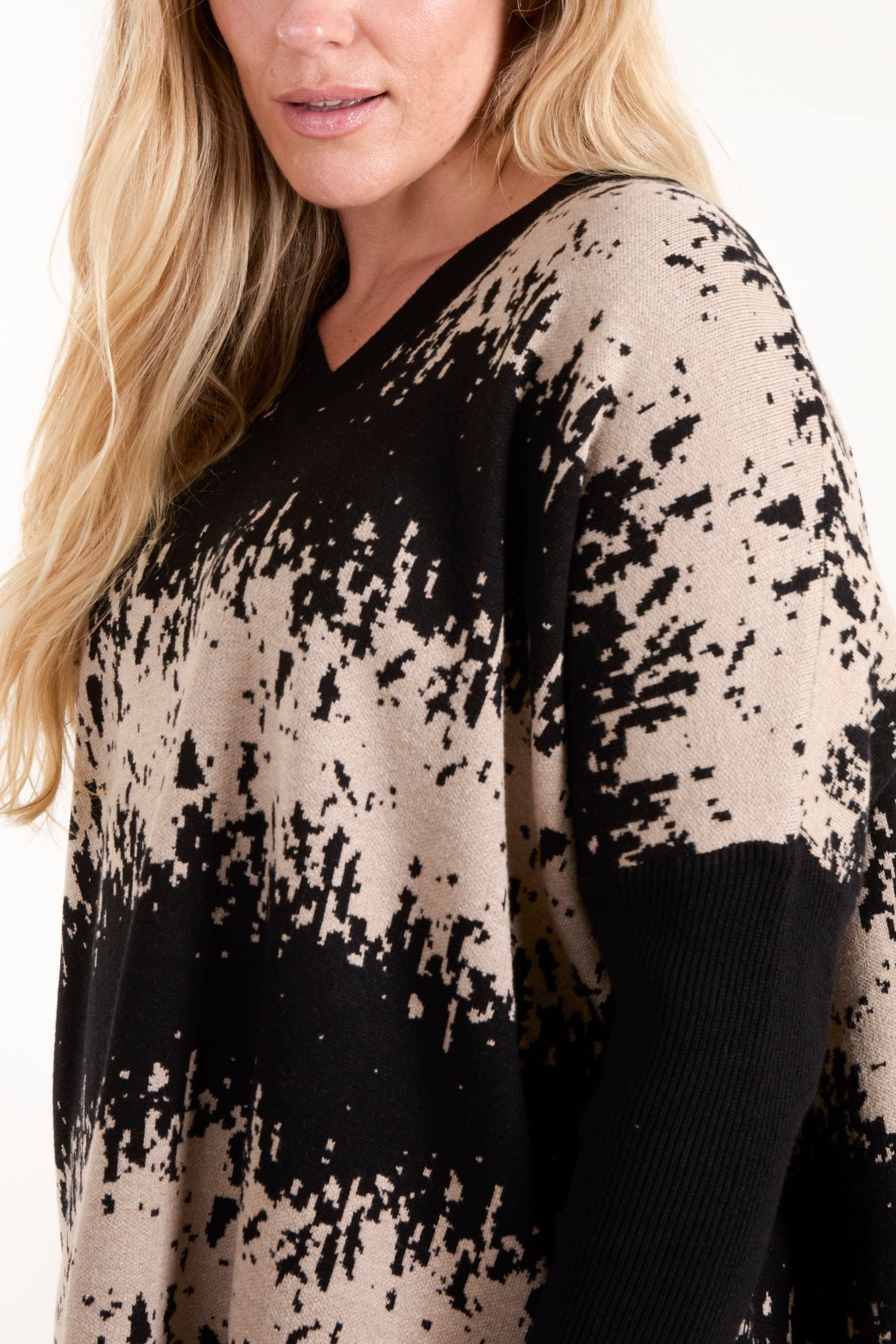 V-Neck Abstract Animal Print Jumper