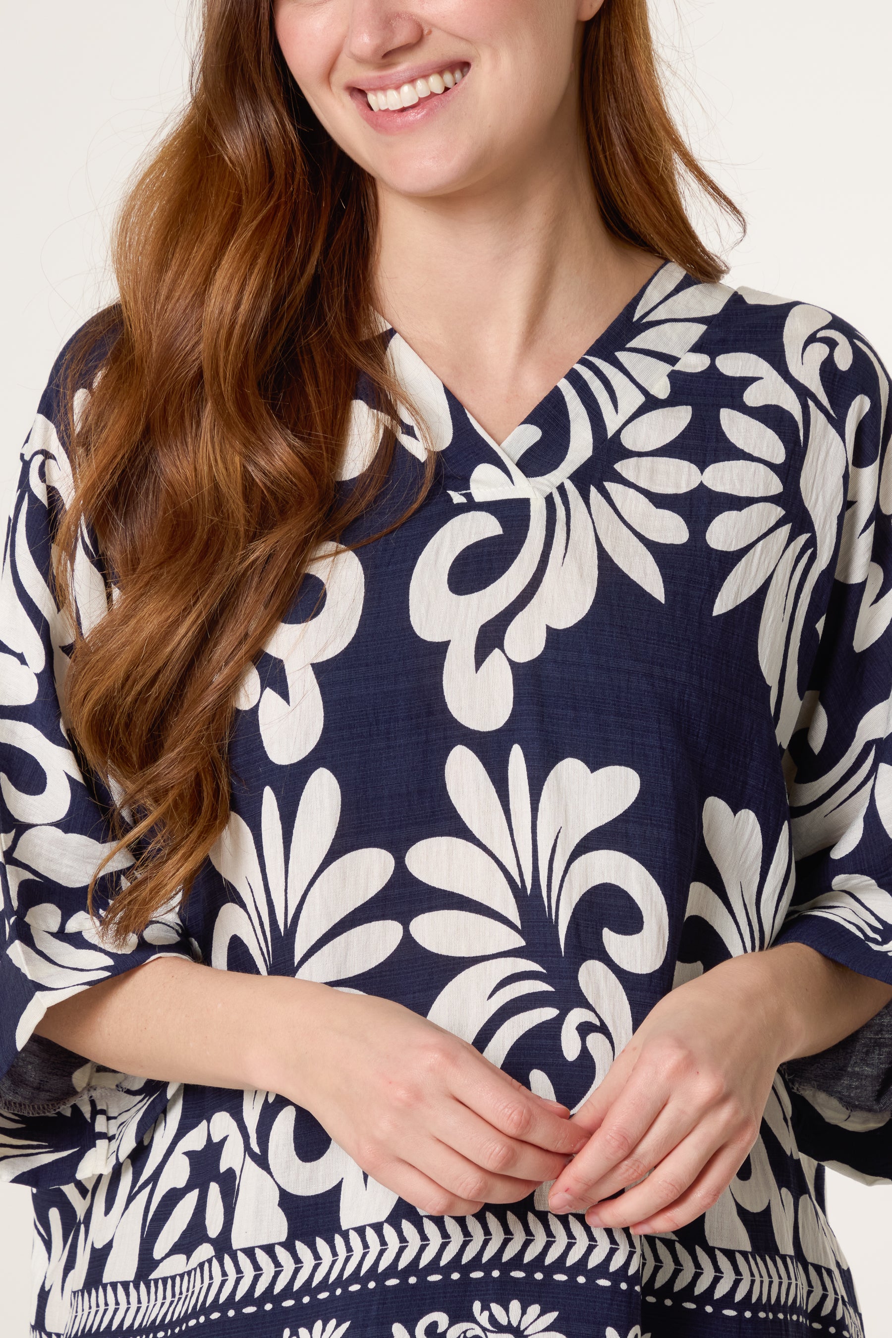 Abstract Leaf Print V-Collar Top