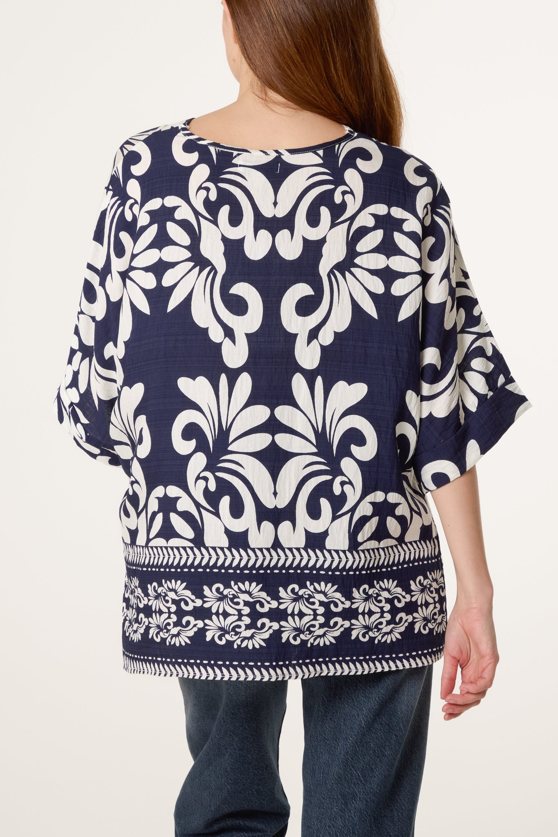 Abstract Leaf Print V-Collar Top