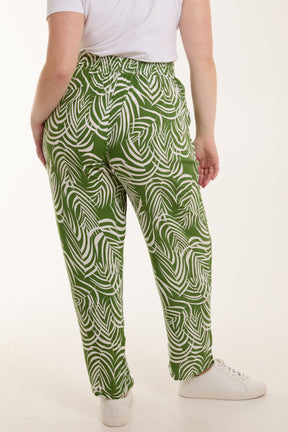 Thin Leaf Print Capri Trousers