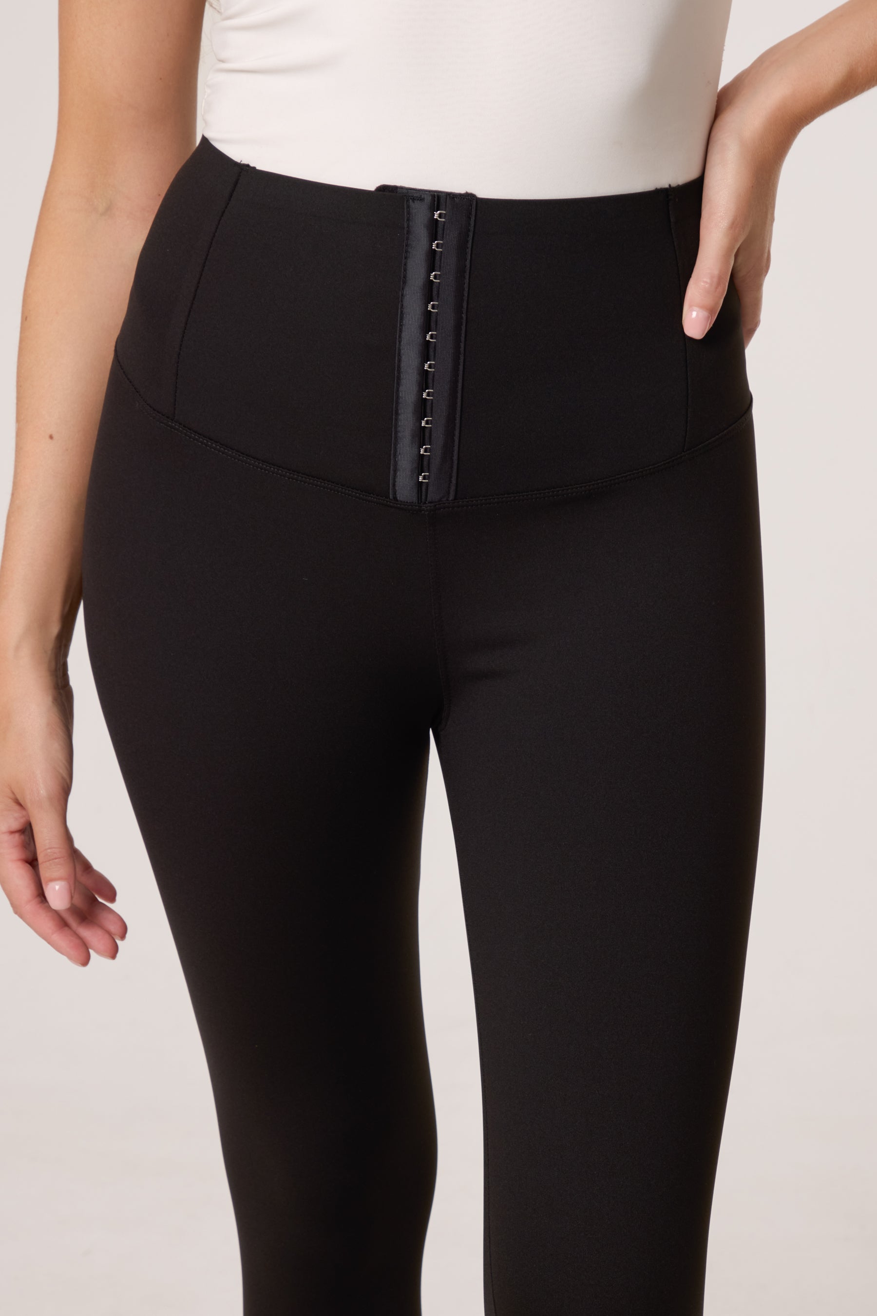 Hook & Eye Waistband Legging