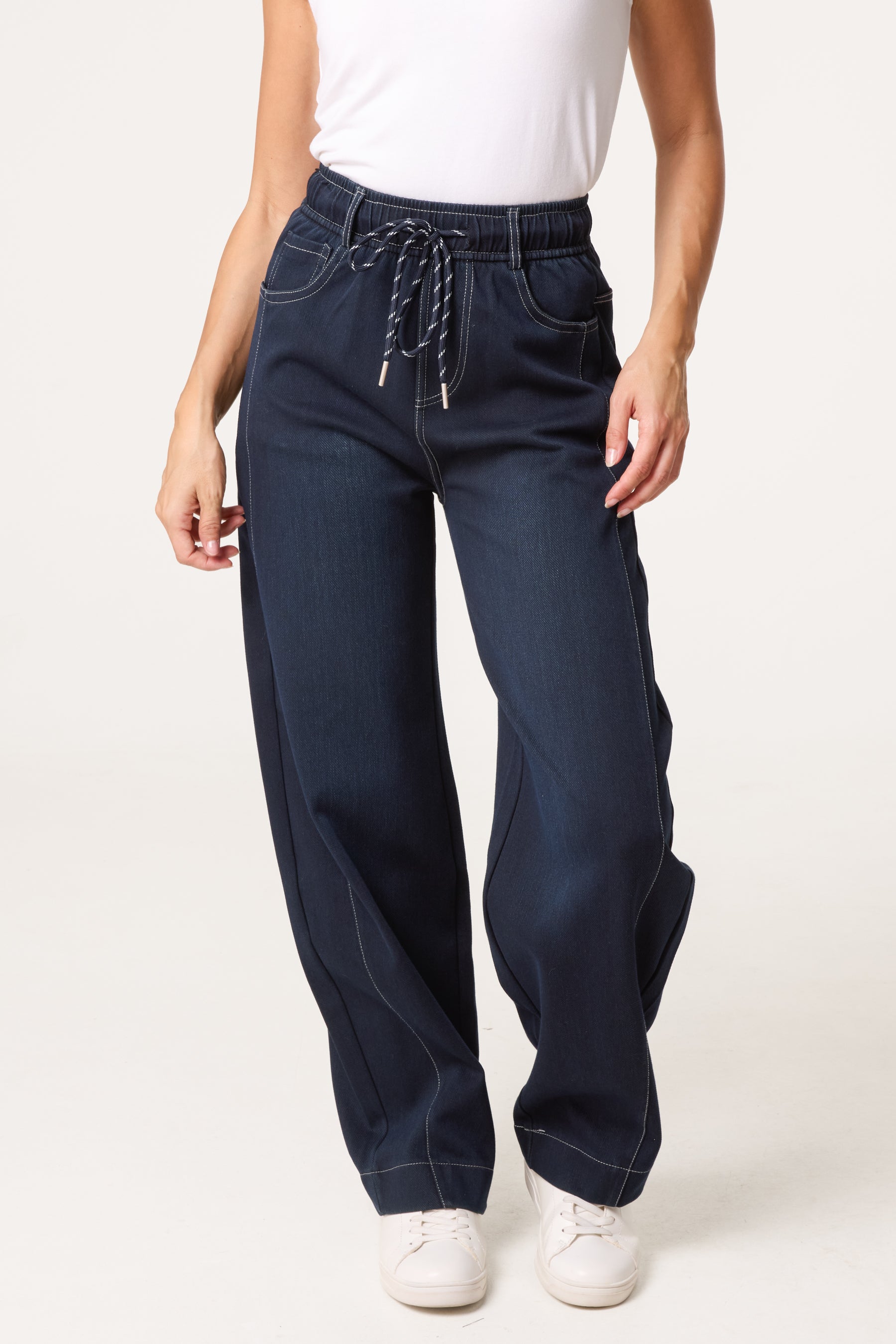 Stitch Barrel Leg Jeans