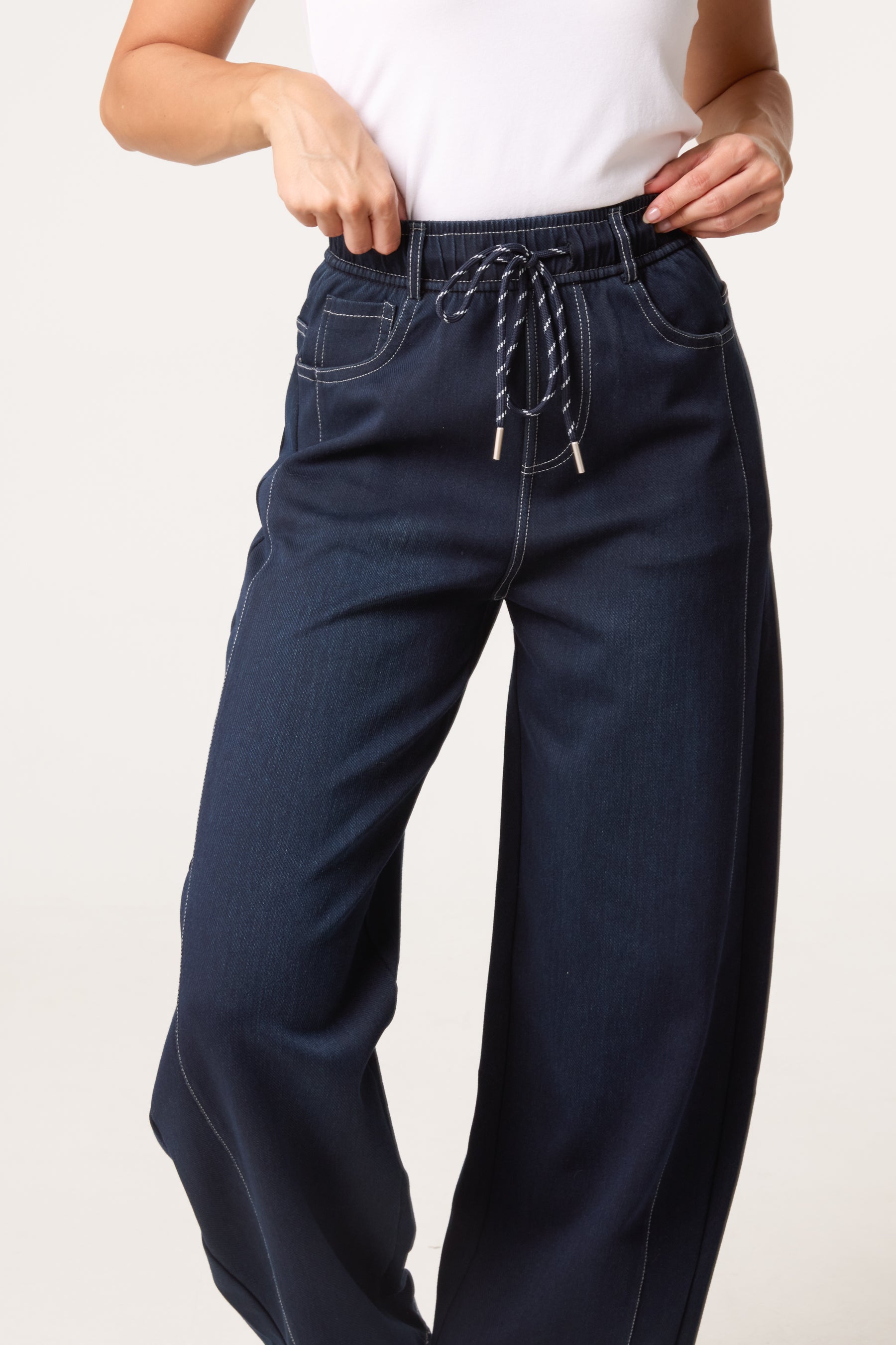 Stitch Barrel Leg Jeans