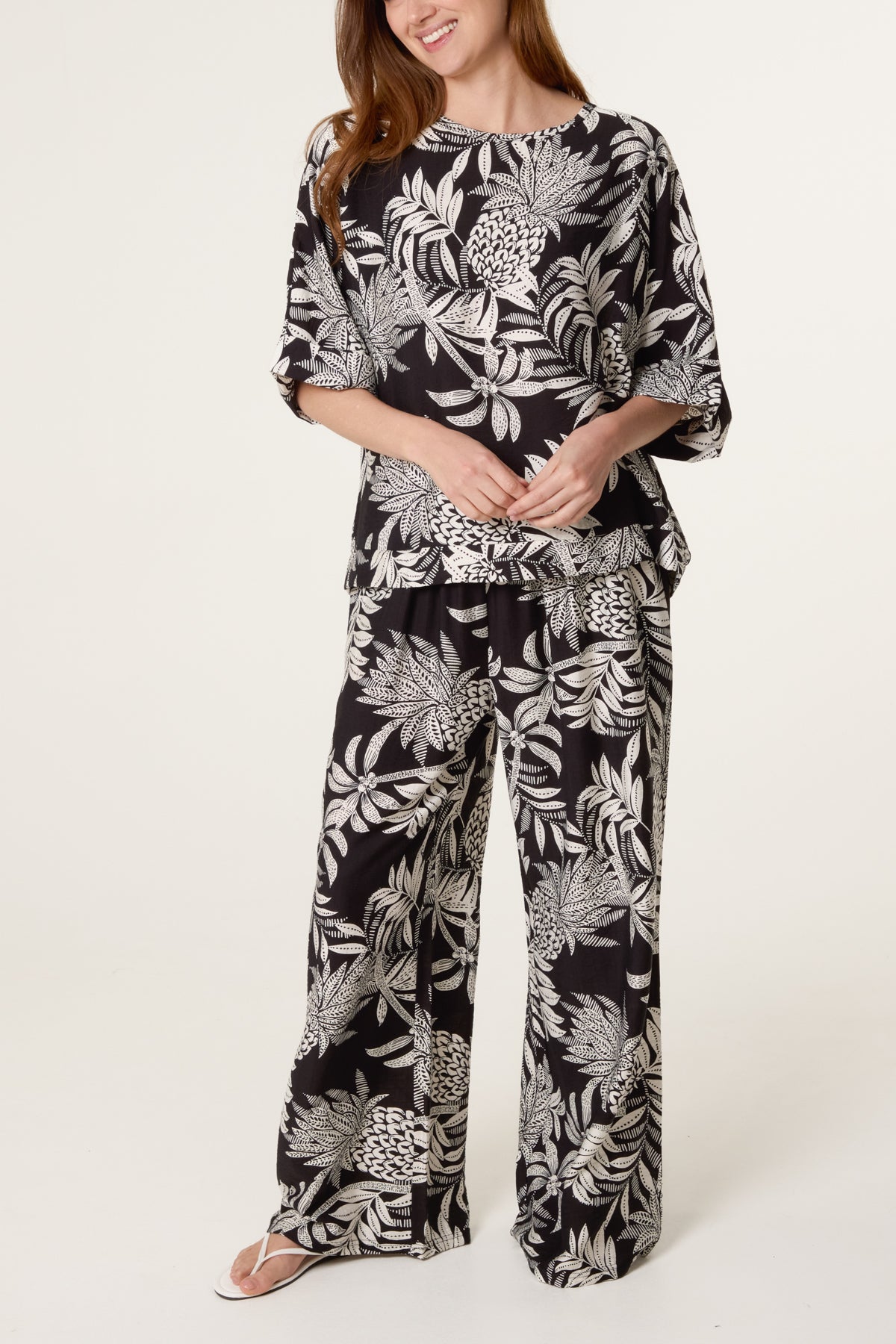Pineapple Leaf Print Boxy Top