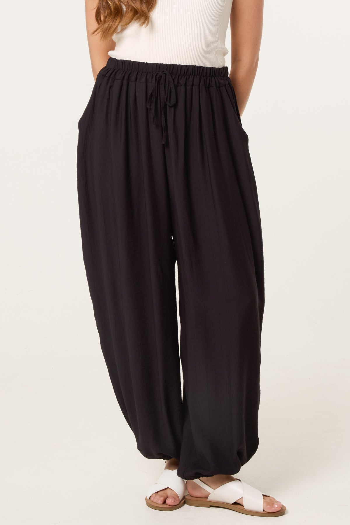 Loose Cuff Trousers With Pockets