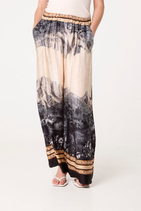 Mountain Print Border Edge Trousers