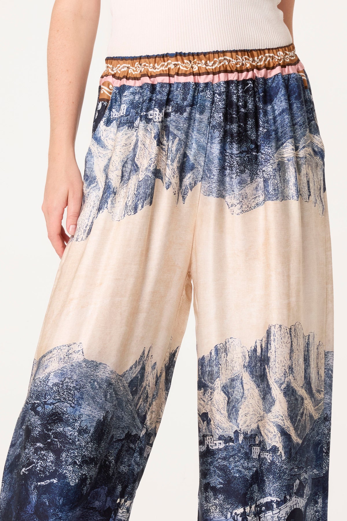 Mountain Print Border Edge Trousers