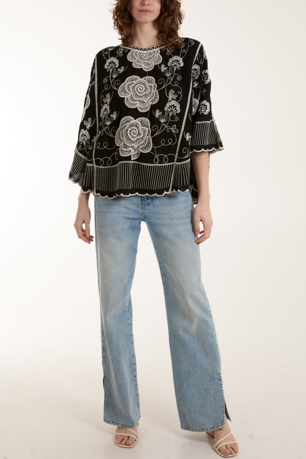 Embroidery Flower Scallop Blouse
