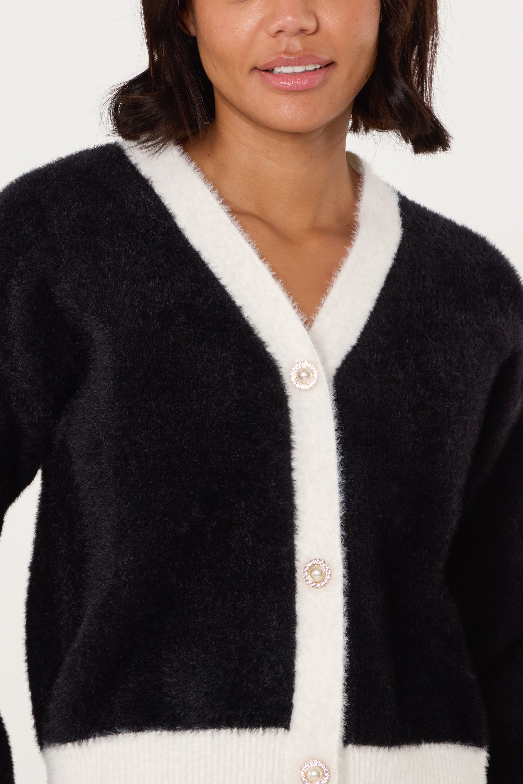 Contrast Pearl Button Knit Cardigan