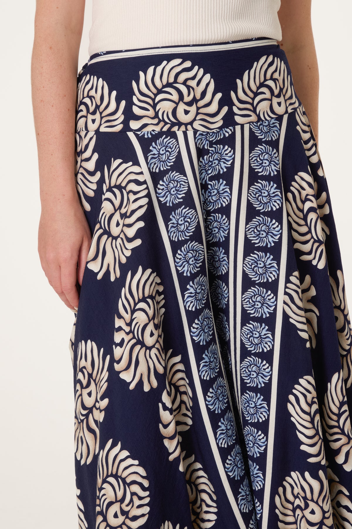 Deep Waist Flowy Trousers