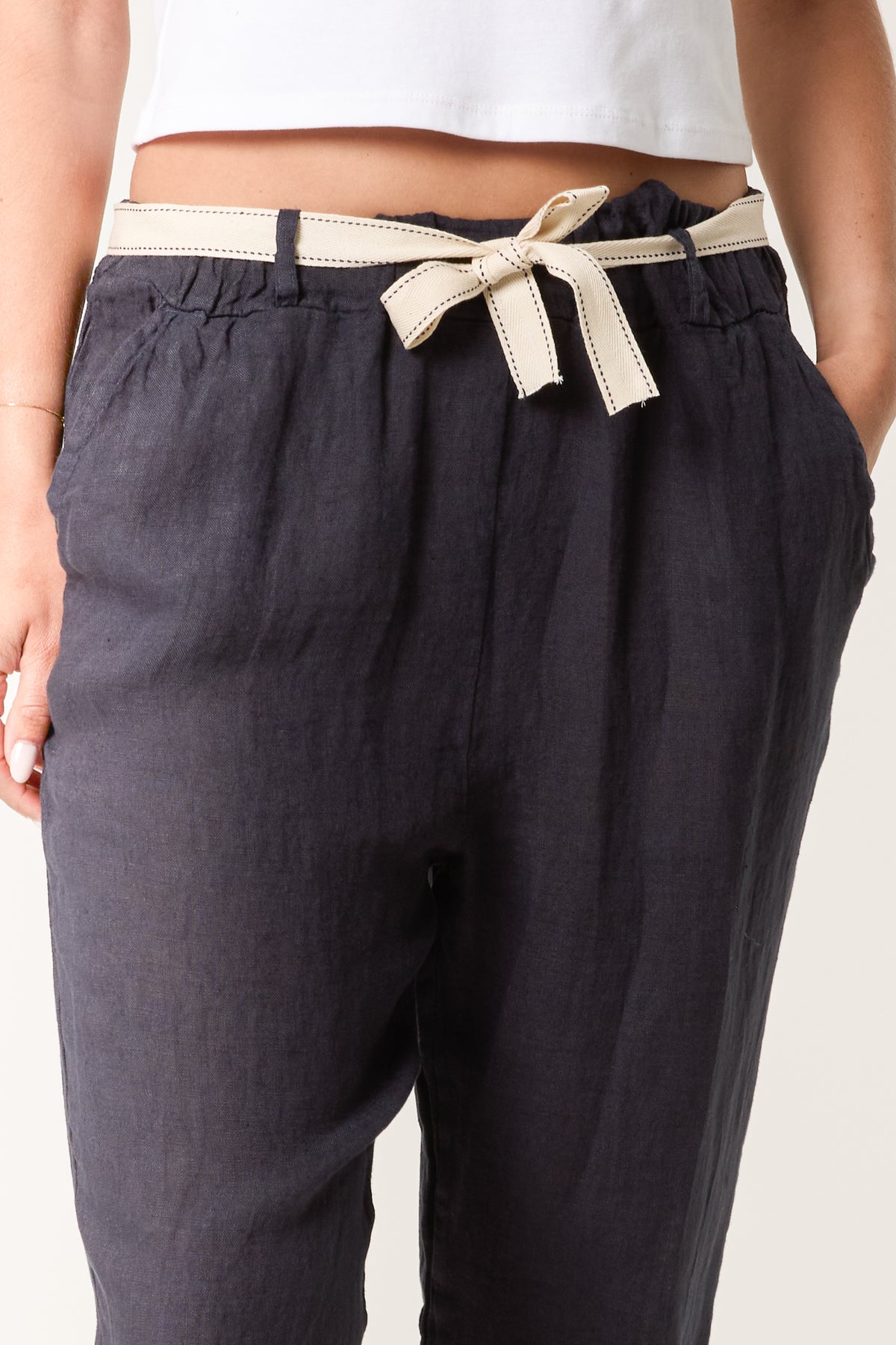 Linen Trouser W/ Embroidered Belt