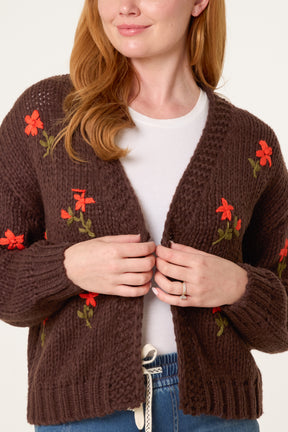 Chunky Knit Flower Embroidered Cardigan