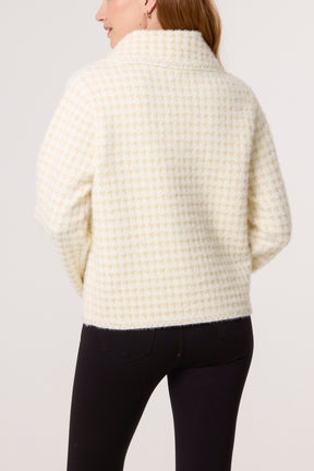 Pearl Button Check Knit Collared Cardigan