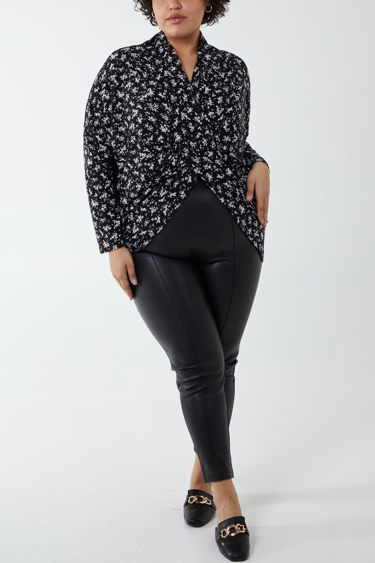 Curve Ditsy Floral Drape Dip Hem Top