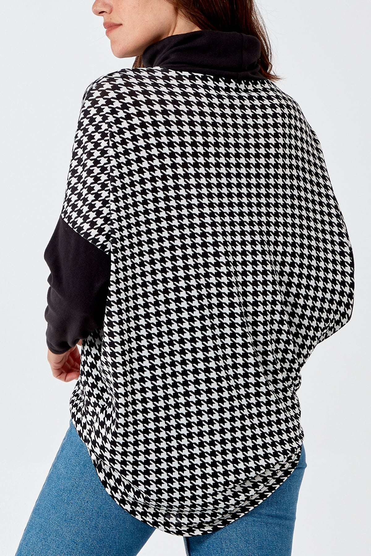 Dogtooth Body Roll Neck Jumper