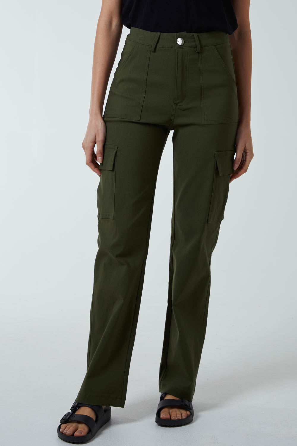 Straight Leg Pocket Detail Cargo Jeans